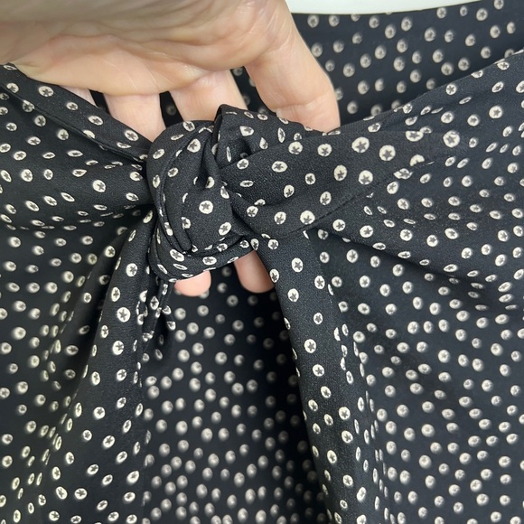 Vince Women's Size 6 Silk Black Celestial Polka Dot Wrap Tie Front Midi Skirt - Picture 6 of 16